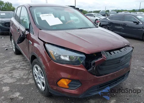 2018 Ford Escape S z USA, uszkodzony, nr VIN 1FMCU0F76JUC39404